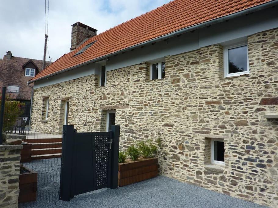 Maison Renovee Dans Le Bocage Normand Canisy Zewnętrze zdjęcie